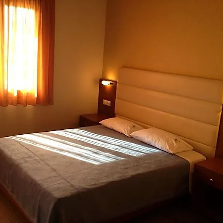 Dionysion Hotell 2*